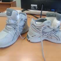 Кроссовки женские, зимние 1500, в Красноярске