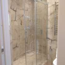 Требуется бригада на монтаж 15 душевых кабин, в Москве