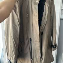 Тёплая куртка с меховой подкладкой, в Москве