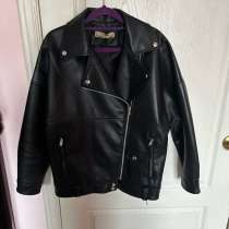Куртка женская кожаная черная размер 44, в Владивостоке
