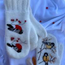 Варежки с вышивкой, в Оренбурге