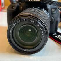 Зеркальный фотоаппарат Canon EOS 700D Kit, в Москве
