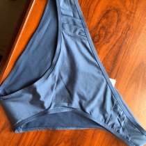 DESEO Плавки купальные 850₽ DESEO Бюстгальтер 1650₽, в Москве