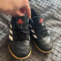 Продам копочки Adidas, размер 28, размер стельки 18 см, в Белгороде