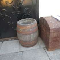 Старинная деревянная бочка, в Москве