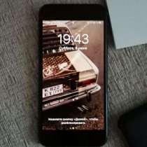 IPhone 8 на 64 ГБ с подарком почти новый, в Москве
