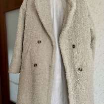 Пальто, в Пскове