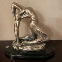 Статуэтка Атлет, в Санкт-Петербурге