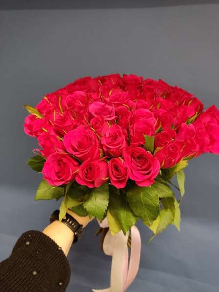 Розы цветы букет с доставкой в Москве