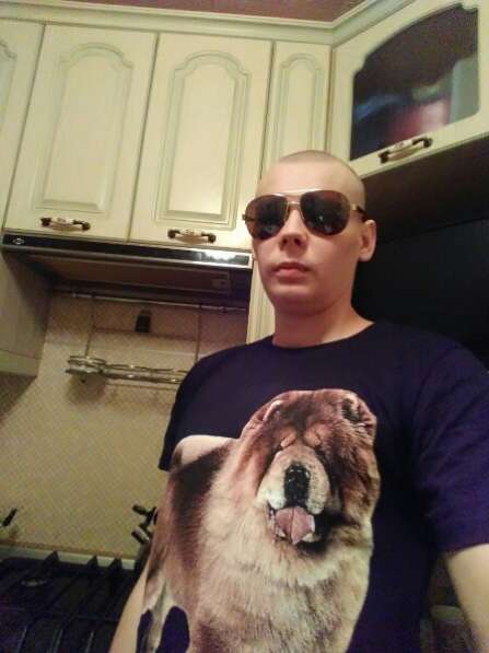 Игорь, 25 лет, хочет пообщаться