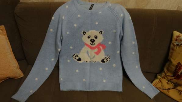 Новый свитер с медвежонком (торг уместен)