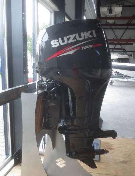 Лодочный мотор Suzuki DF90ATL новый в Москве