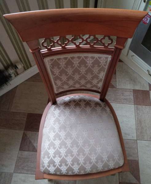 Стулья с мягкой обивкой