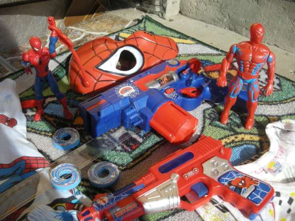 2 человека паука и 2 пистолета + маска SpiderMan в Ростове-на-Дону фото 4