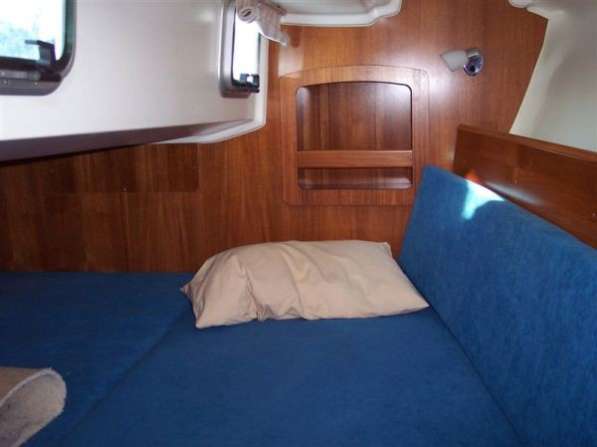 Яхта Jeanneau модель Sun Odyssey 32 стоит в Черногории в 