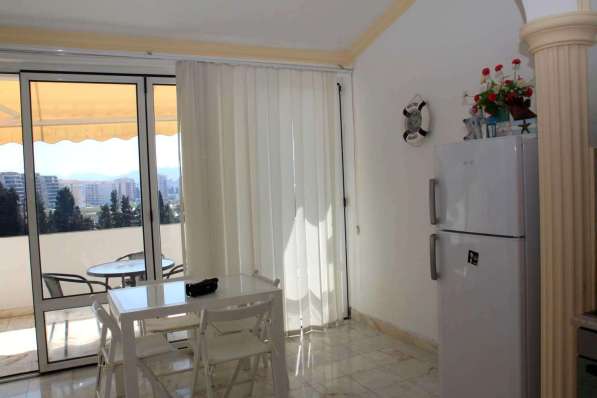 Панорамная квартира с 2 спальнями у моря в Бар Черногория в фото 19