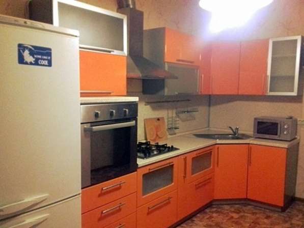Сдам однокомнатную квартиру в Ростове-на-Дону. Жилая площадь 45 кв.м. Этаж 2. Есть холодильник.