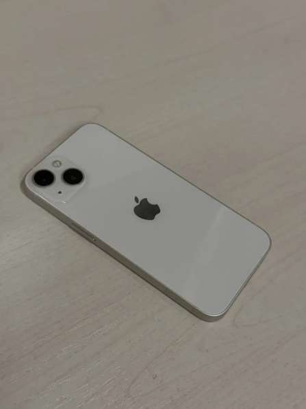 Apple iPhone 13