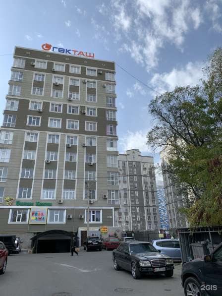 Срочно!!! Продается просторная 3кв. в ж\к