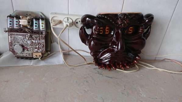 Чaсы элeктpонные нaстенные 2шт в Челябинске фото 10