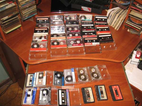 30 кассет.