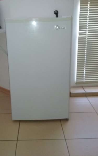 Продам холодильник Midea в отличном состоянии