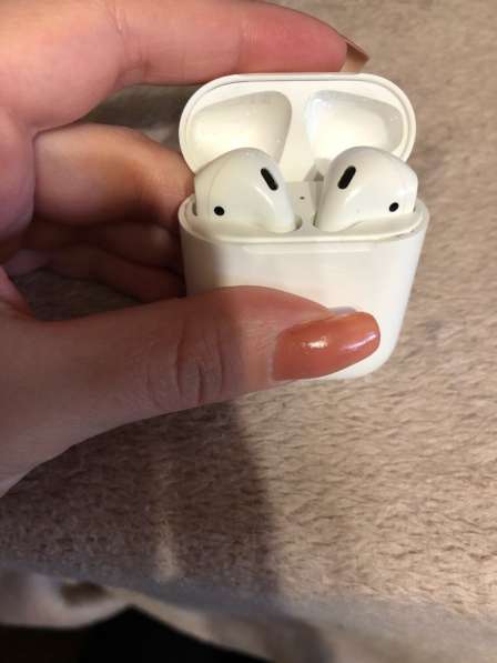 AirPods в Москве