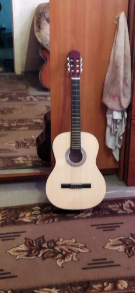 Продам гитару в Кургане фото 3