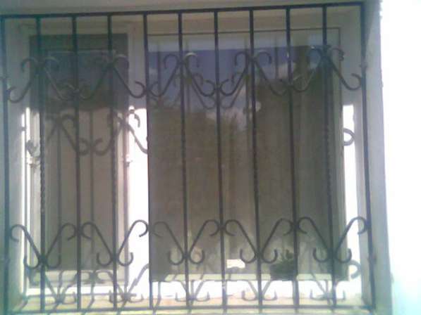 Изготовлю металлические решетки на окна и двери в Симферополе фото 10
