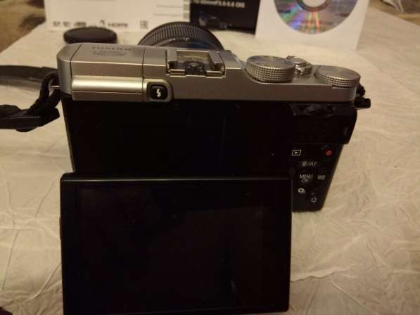 Fujifilm X-M1 Kit 16-50 OIS Silver в Москве фото 4