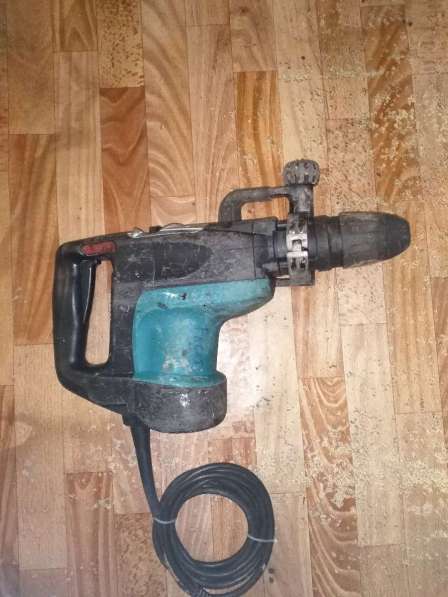 Перфоратор makita HR 4001C в Москве