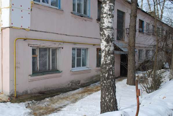 Продаю комнату 14 кв. м. в общежитии на Лакина в Владимире
