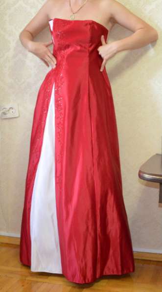 Пышное, атласное платье красного цвета в Краснодаре фото 5
