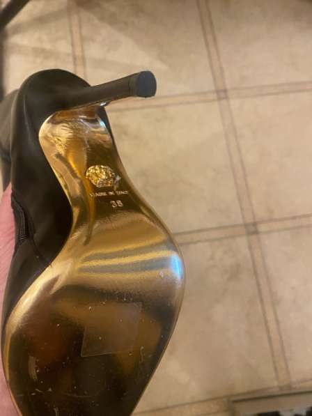 Сапоги Версаче новые в Москве