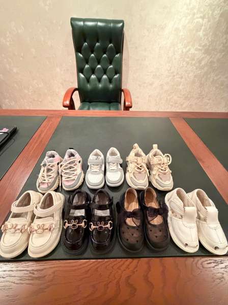 Продам детскую обувь