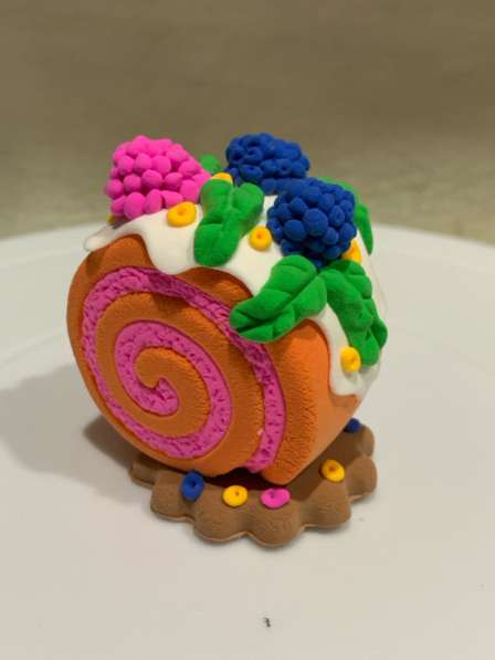 Пирожное из воздушного пластилина Покрытое лаком в Казани фото 10