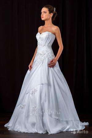 Свадебное платье белое 48 размер