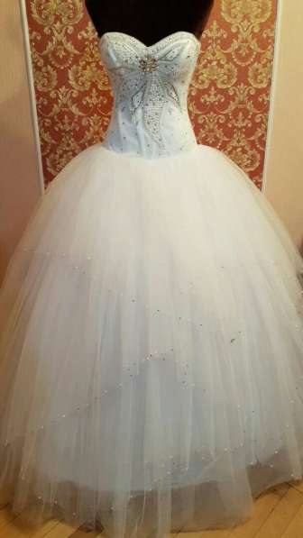Продам по закупочной цене свадебные платья