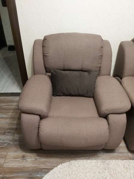 Продам диван и кресло в Славянске-на-Кубани