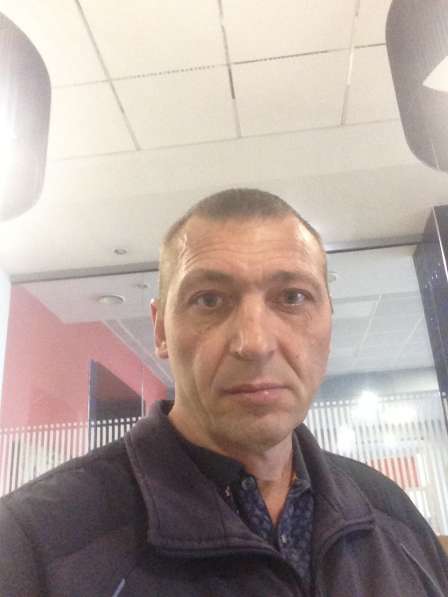 Юрий, 49 лет, хочет познакомиться
