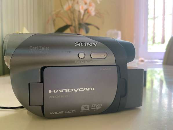 Видеокамера Sony handycam DCR-DVD205E в Москве фото 7