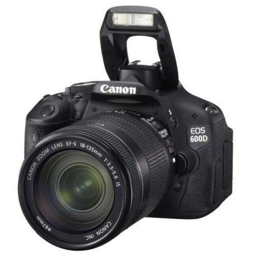 Продам цифровую камеру Canon 600d