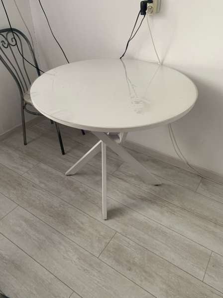 Кухонный обеденный стол в Улан-Удэ