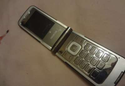 сотовый телефон Nokia 7510 Supernova