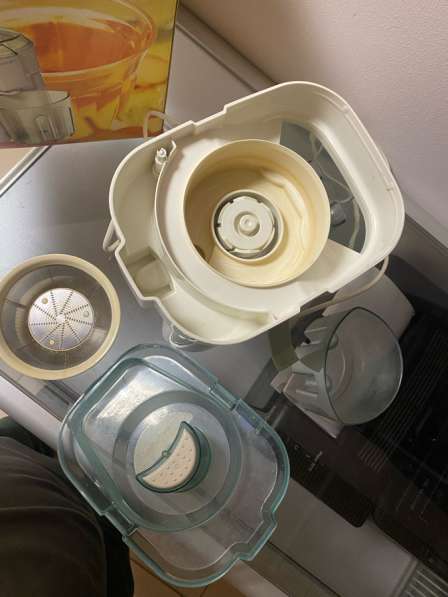 Соковыжималка Philips HR2826 в Казани