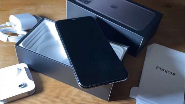 IPhone 11 Pro Max 64 Гб в Москве