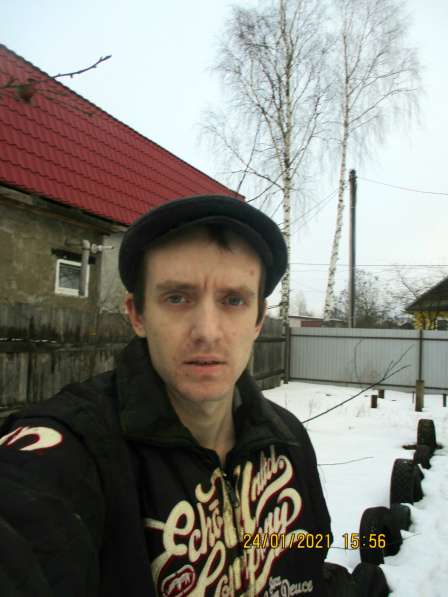 Сергей Ткачёв, 31 год, хочет найти новых друзей – Мне просто нужна девушка - друг.Я хороший,как ребёнок.Одинок