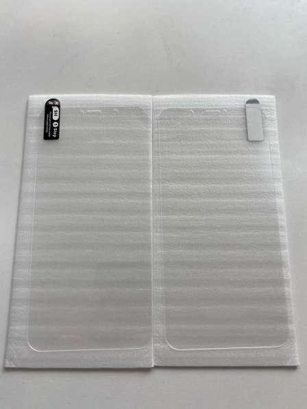 Защитное стекло iPhone