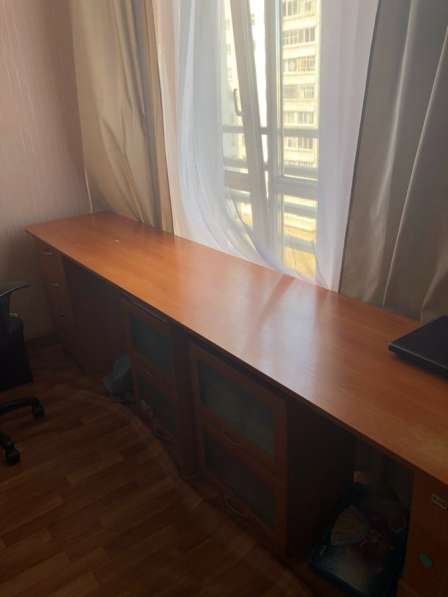 Письменный стол+настенные шкафчики