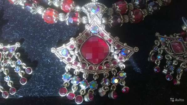 Очень шикарный набор из ожерелья и сережек в Краснодаре фото 7